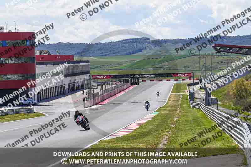 cadwell no limits trackday;cadwell park;cadwell park photographs;cadwell trackday photographs;enduro digital images;event digital images;eventdigitalimages;navarra;no limits trackdays;peter wileman photography;racing digital images;trackday digital images;trackday photos